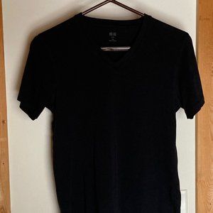 Uniqlo XXS black t-shirt